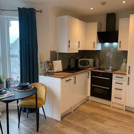 Alto - Lovely 2 Bedroom Serviced Apartment Bristol By Mint Stays Zewnętrze zdjęcie